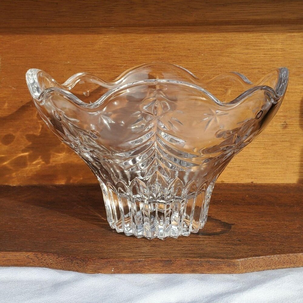 Mikasa Christmas Night Bowl 6" Crystal Celebration star & holiday tree - Picture 7 of 10